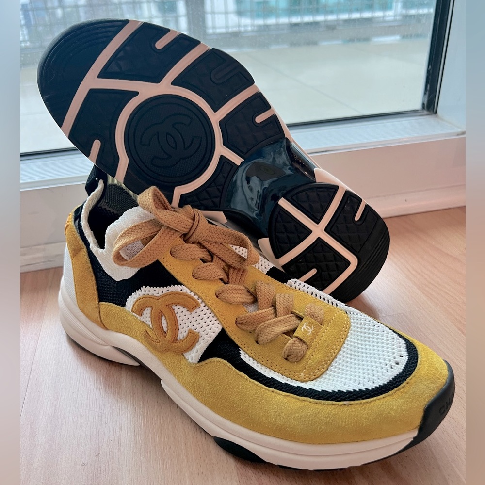 2022 Chanel Mens Interlocking CC Logo Sock Sneakers size 43